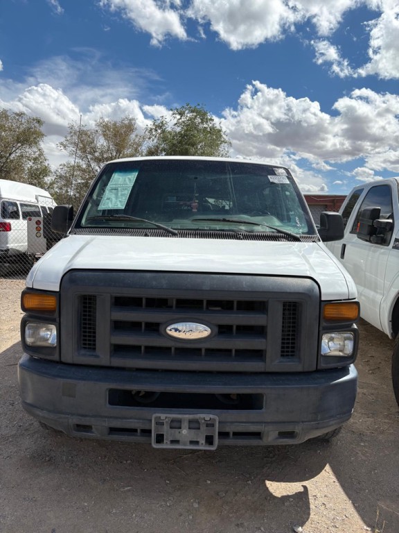 2014 Ford Econoline Image 2