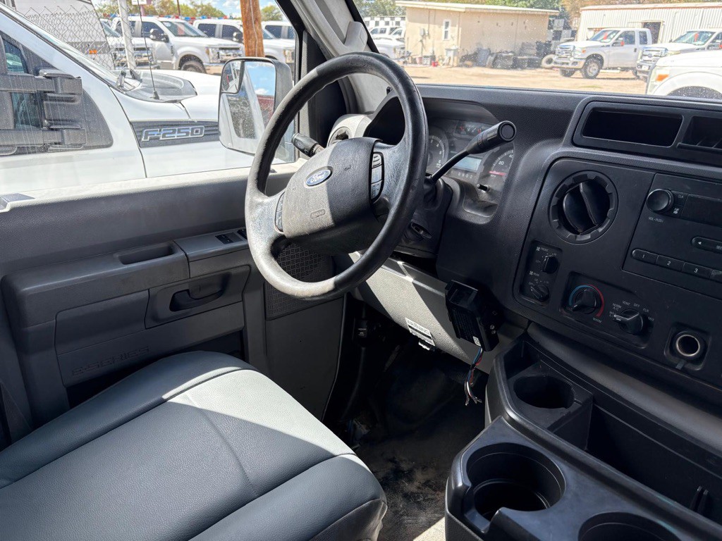 2014 Ford Econoline Image 4