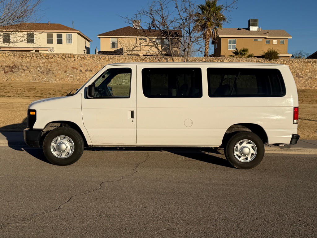 2014 Ford Econoline Image 3
