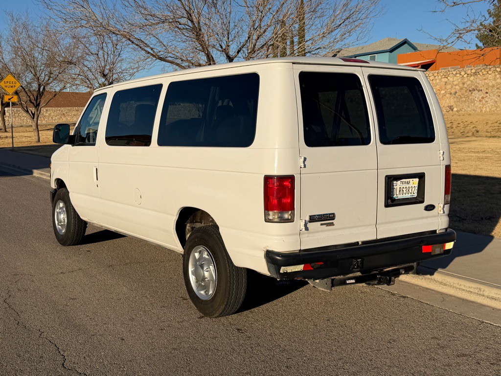 2014 Ford Econoline Image 6