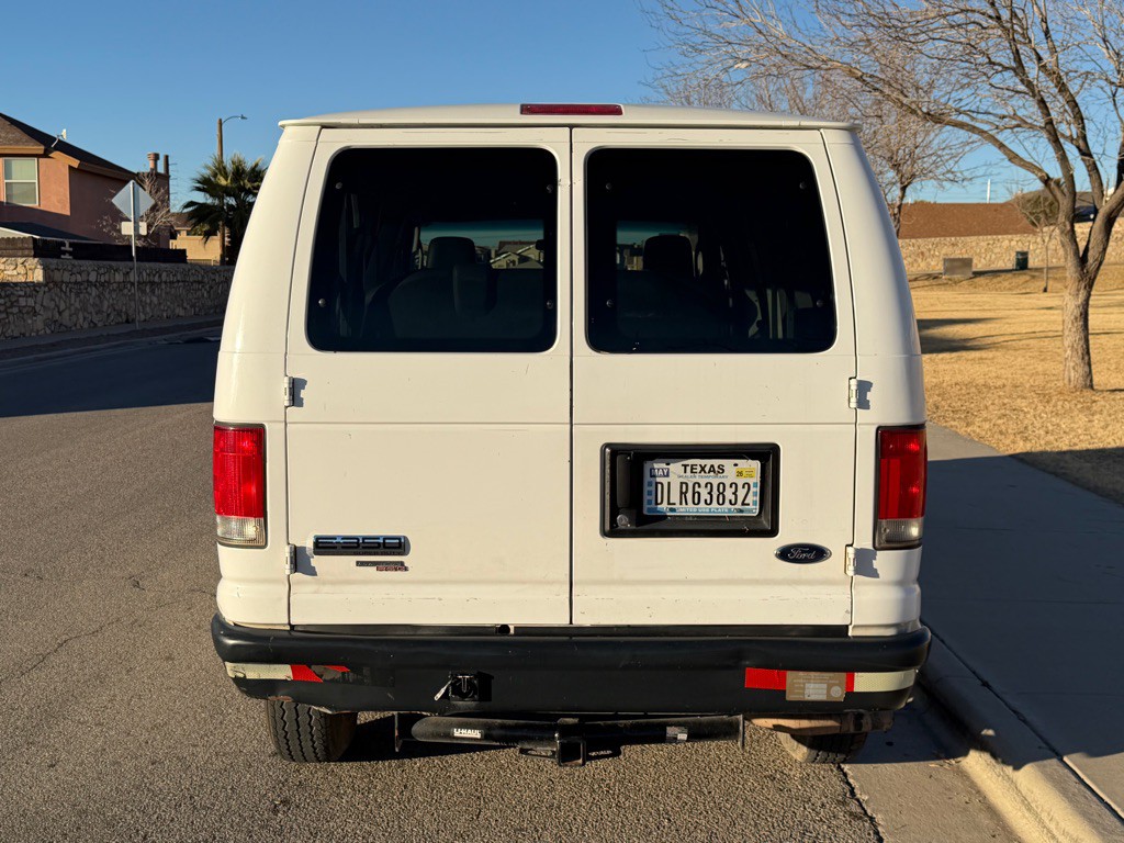 2014 Ford Econoline Image 8
