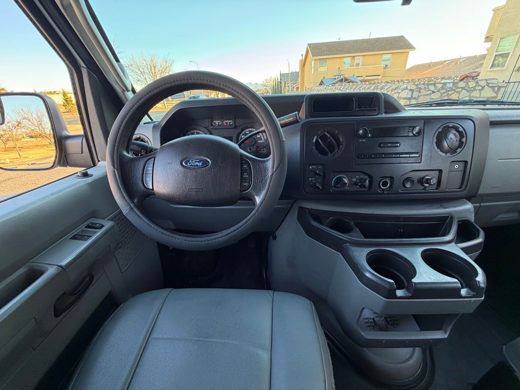 2014 Ford Econoline Image 13