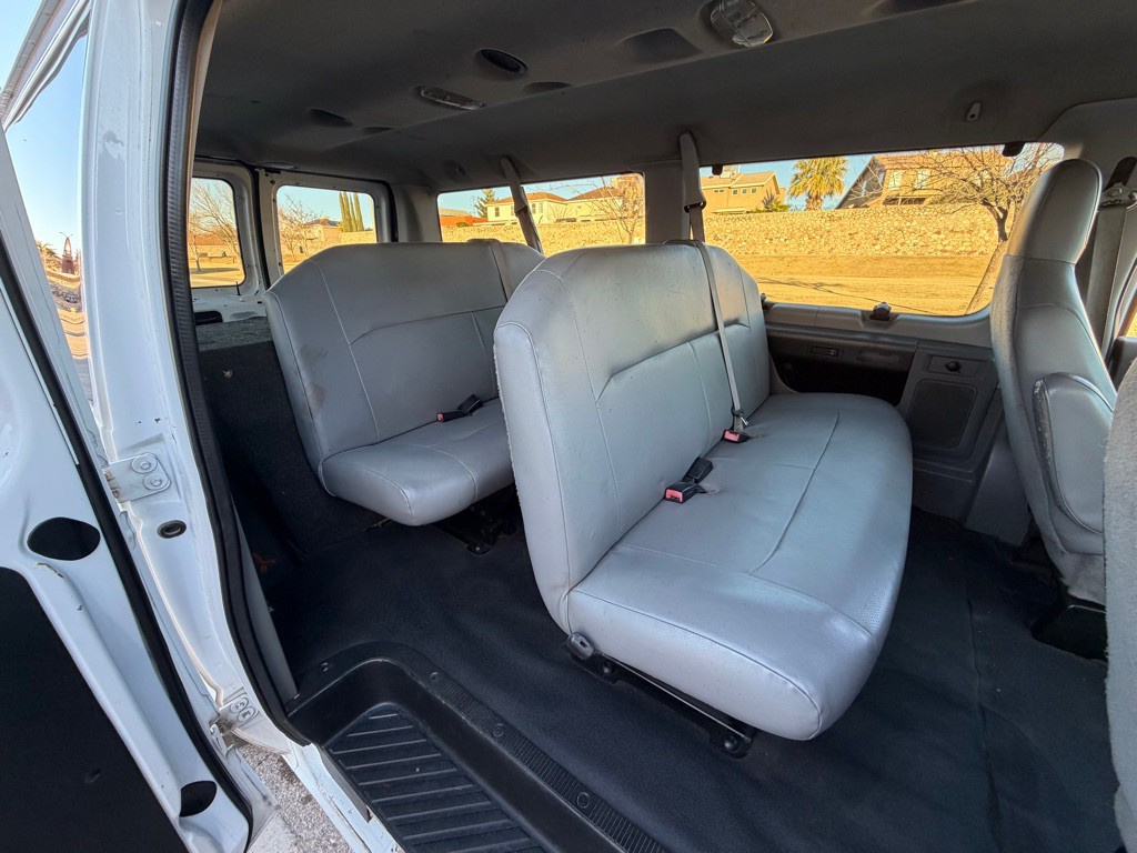 2014 Ford Econoline Image 15