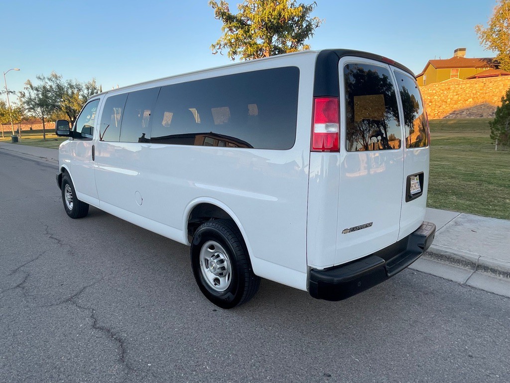 2020 Chevrolet Express Image 7