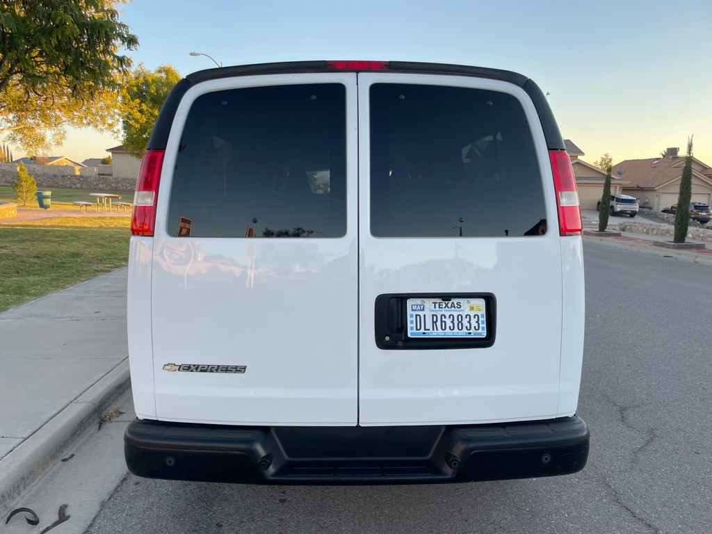2020 Chevrolet Express Image 8