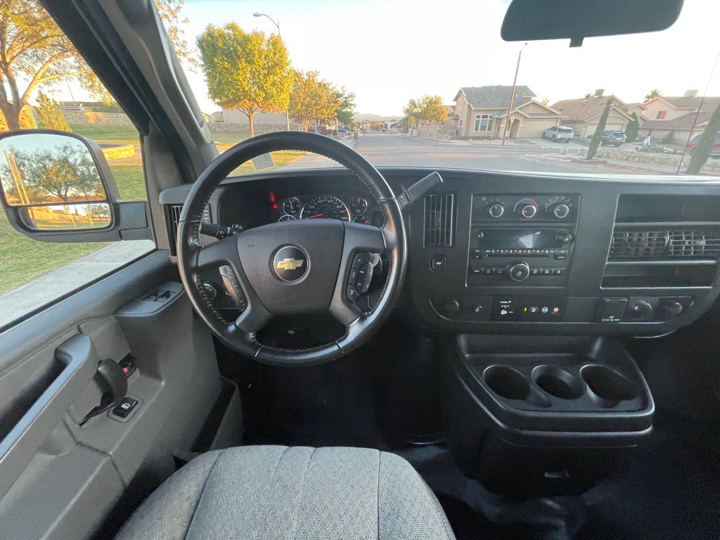 2020 Chevrolet Express Image 11