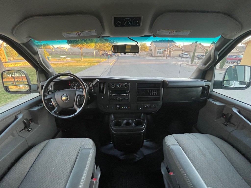 2020 Chevrolet Express Image 12