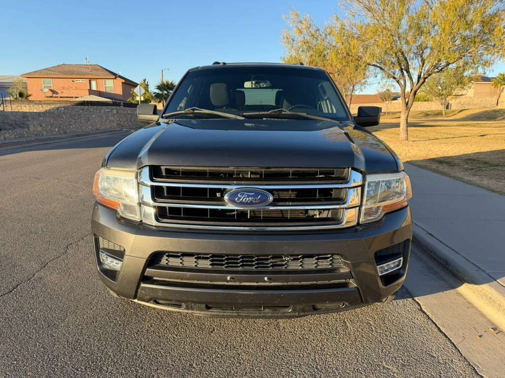 2017 Ford Expedition Image 2