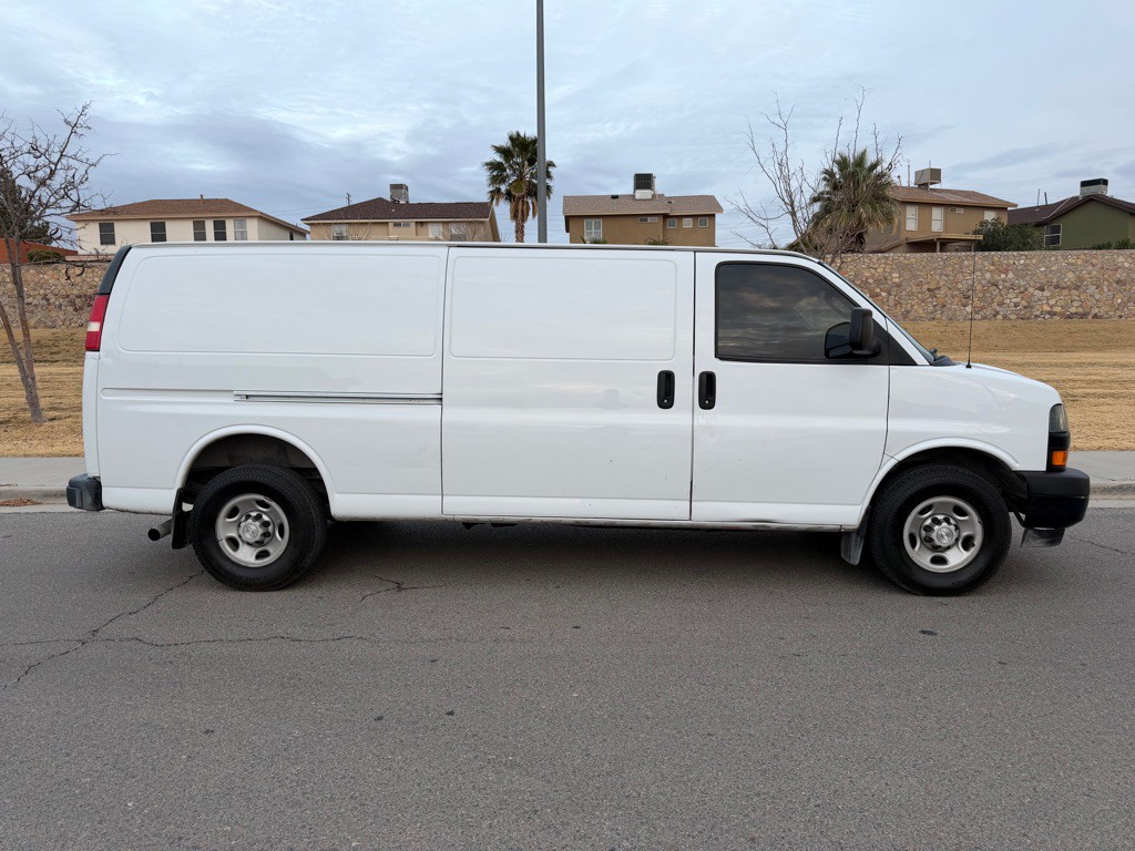 2019 Chevrolet Express Image 5