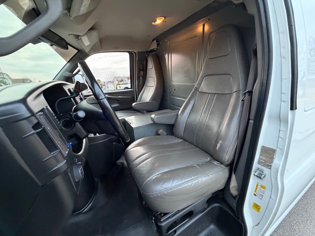 2019 Chevrolet Express Image 10