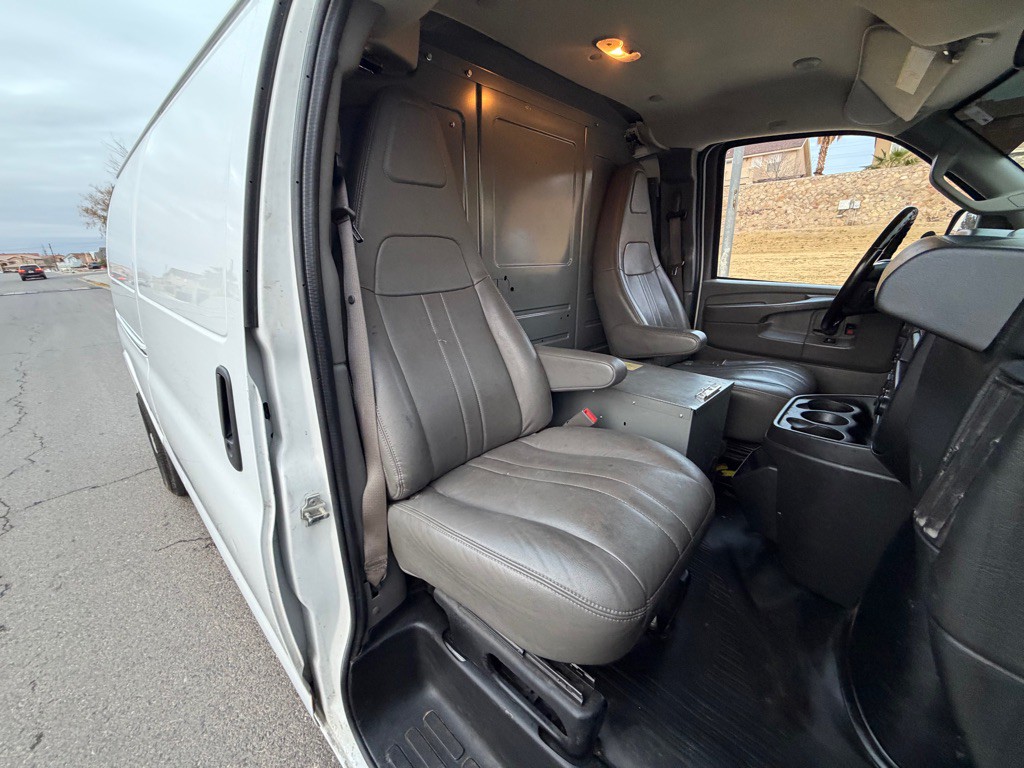 2019 Chevrolet Express Image 14