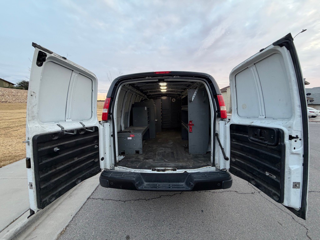 2019 Chevrolet Express Image 16