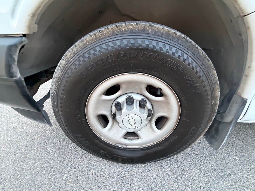 2019 Chevrolet Express Image 17