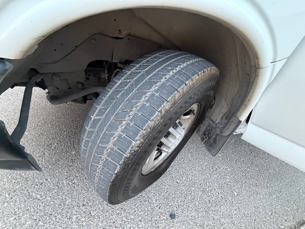 2019 Chevrolet Express Image 18