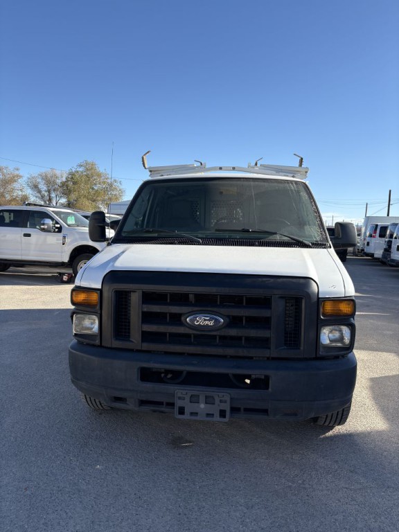 2011 Ford Econoline Image 2