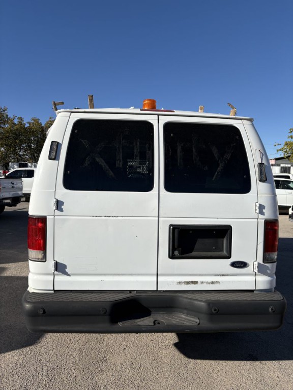 2011 Ford Econoline Image 4