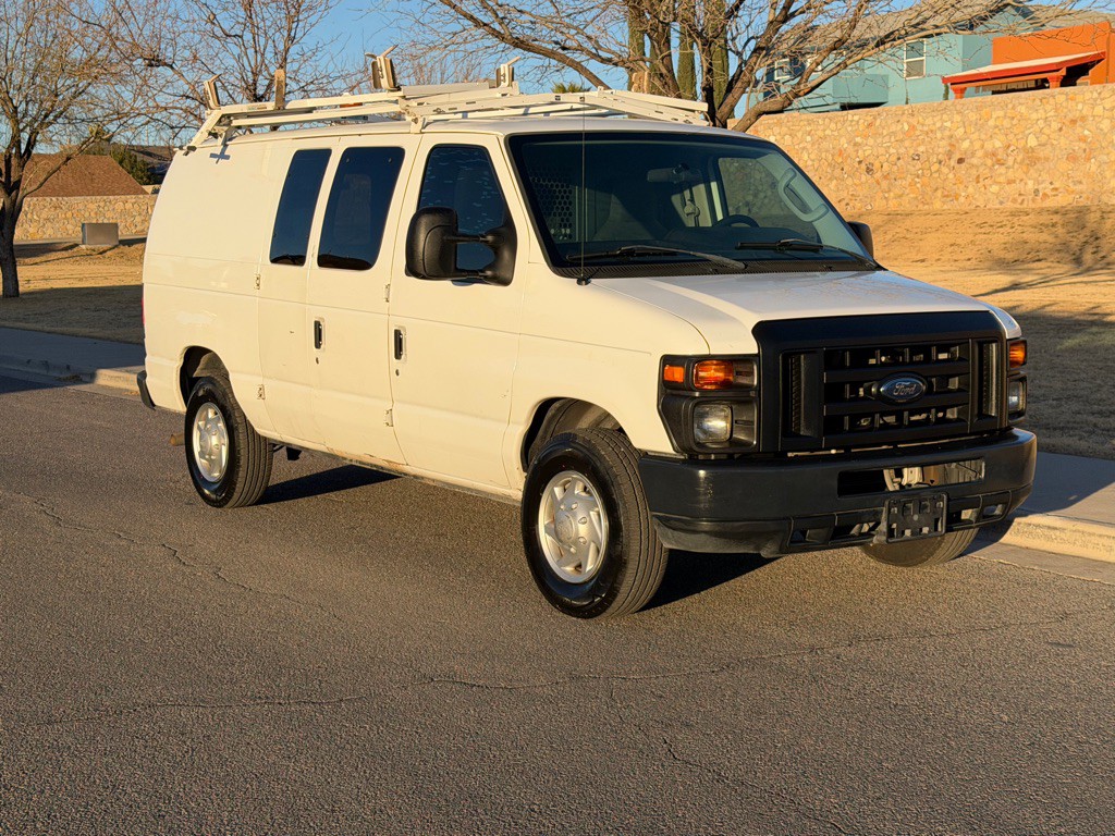 2011 Ford Econoline Image 4