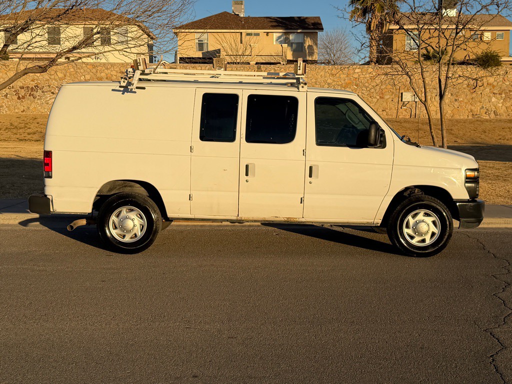 2011 Ford Econoline Image 5