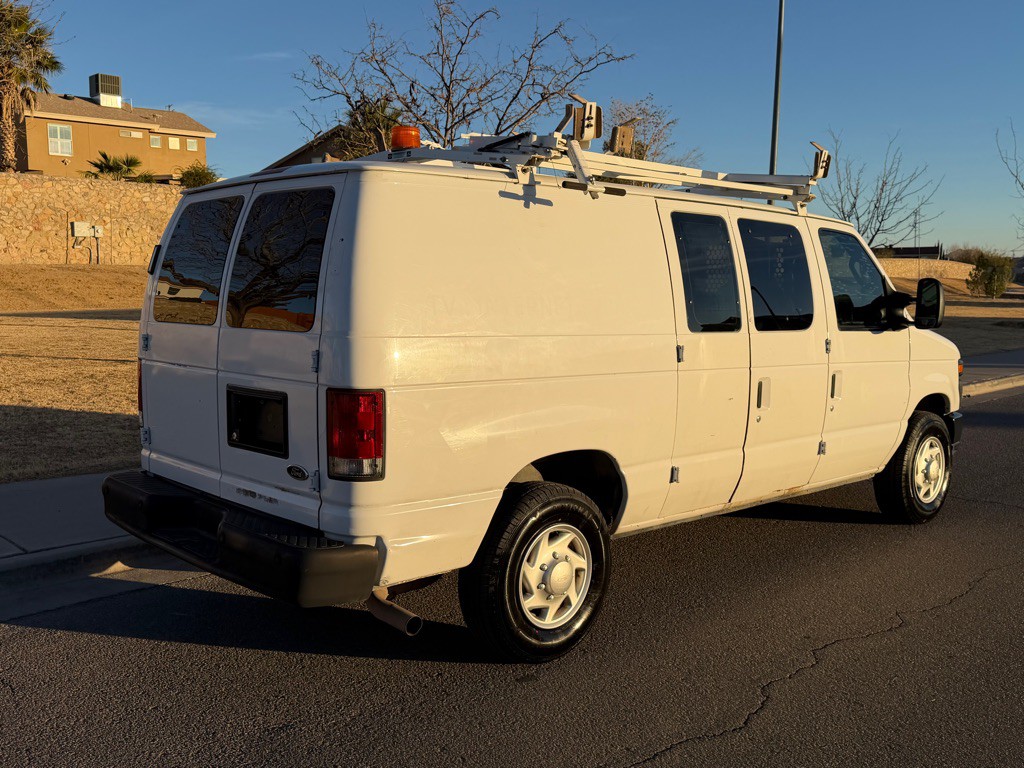 2011 Ford Econoline Image 7