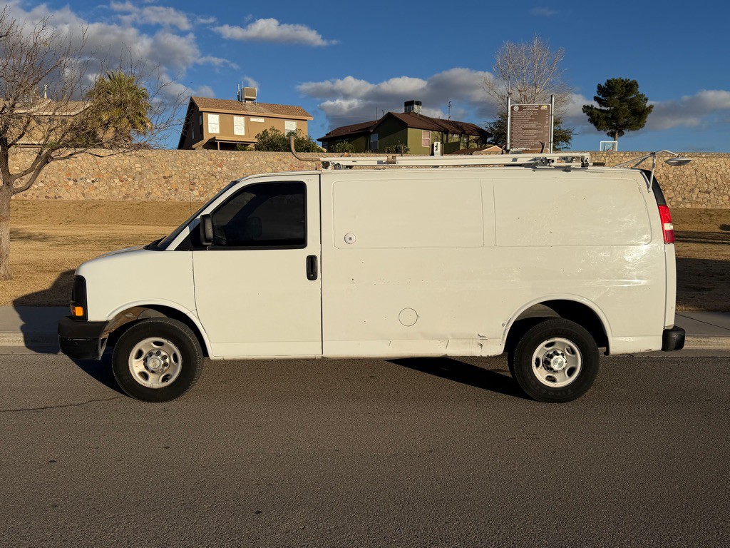 2012 Chevrolet Express Image 2