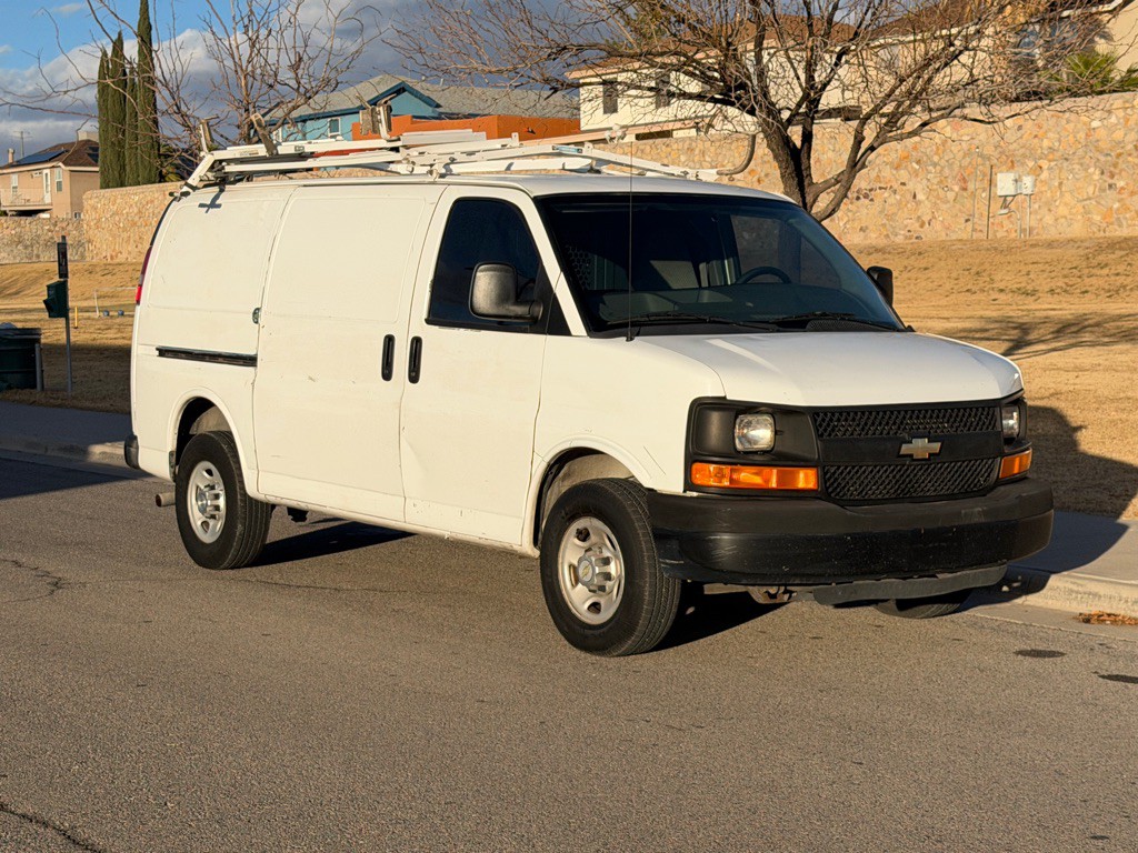2012 Chevrolet Express Image 4