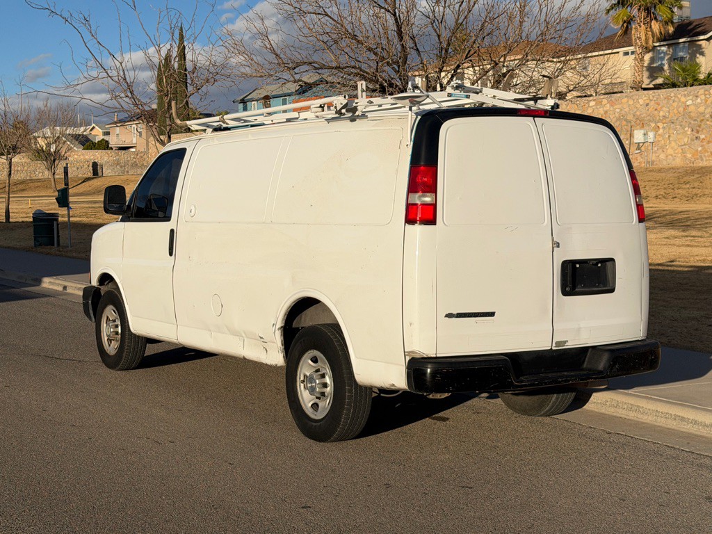 2012 Chevrolet Express Image 6