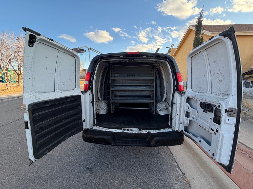 2012 Chevrolet Express Image 16