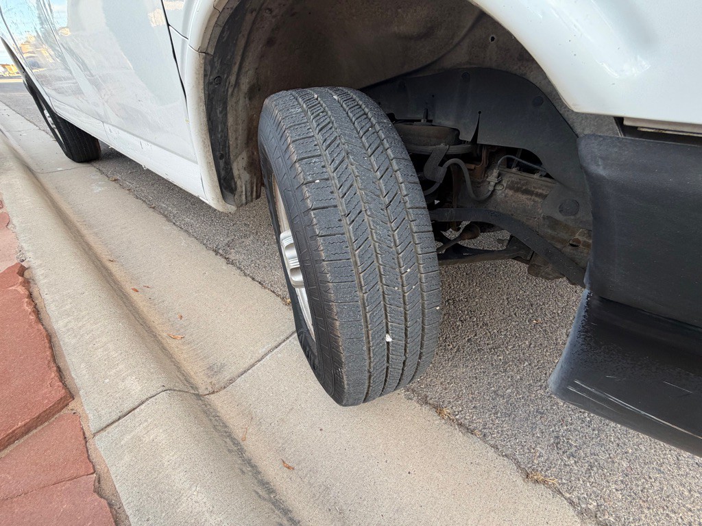 2012 Chevrolet Express Image 18