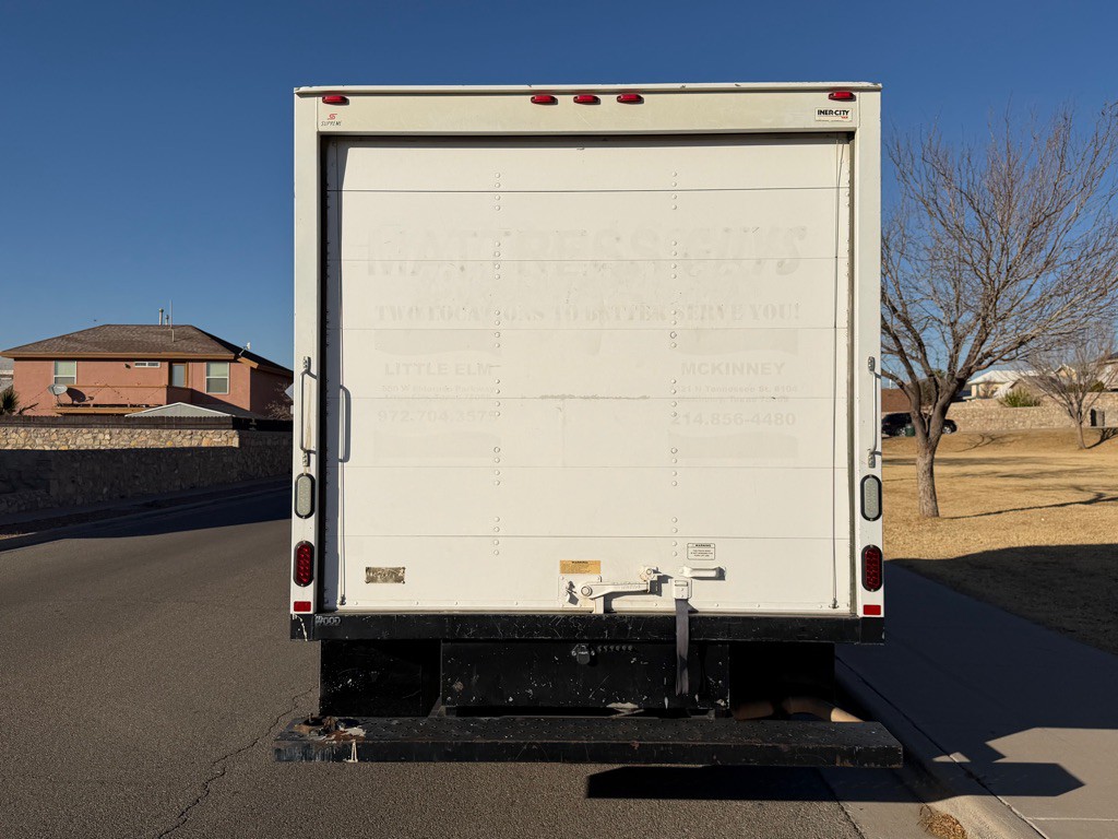 2017 Chevrolet Express Image 8