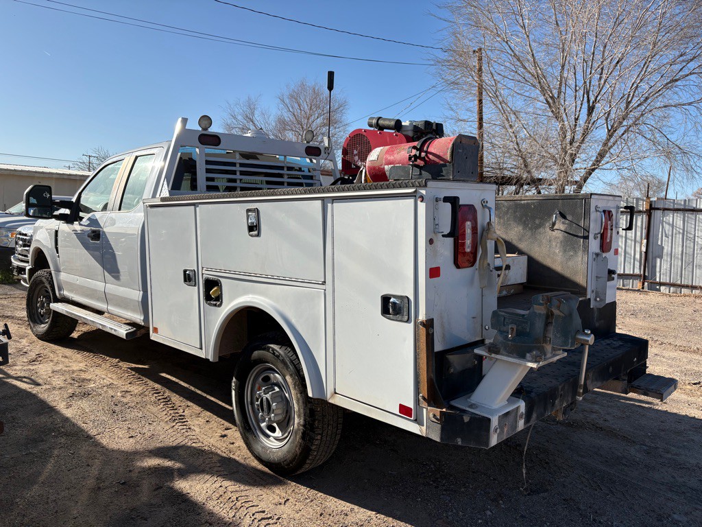 2019 Ford F-350 Image 2