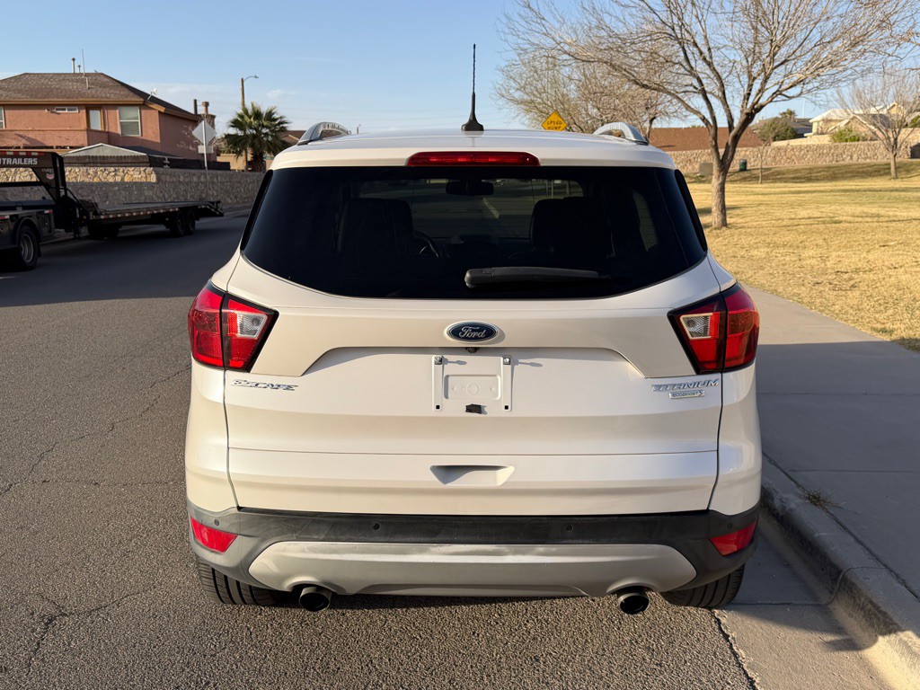 2019 Ford Escape Image 8