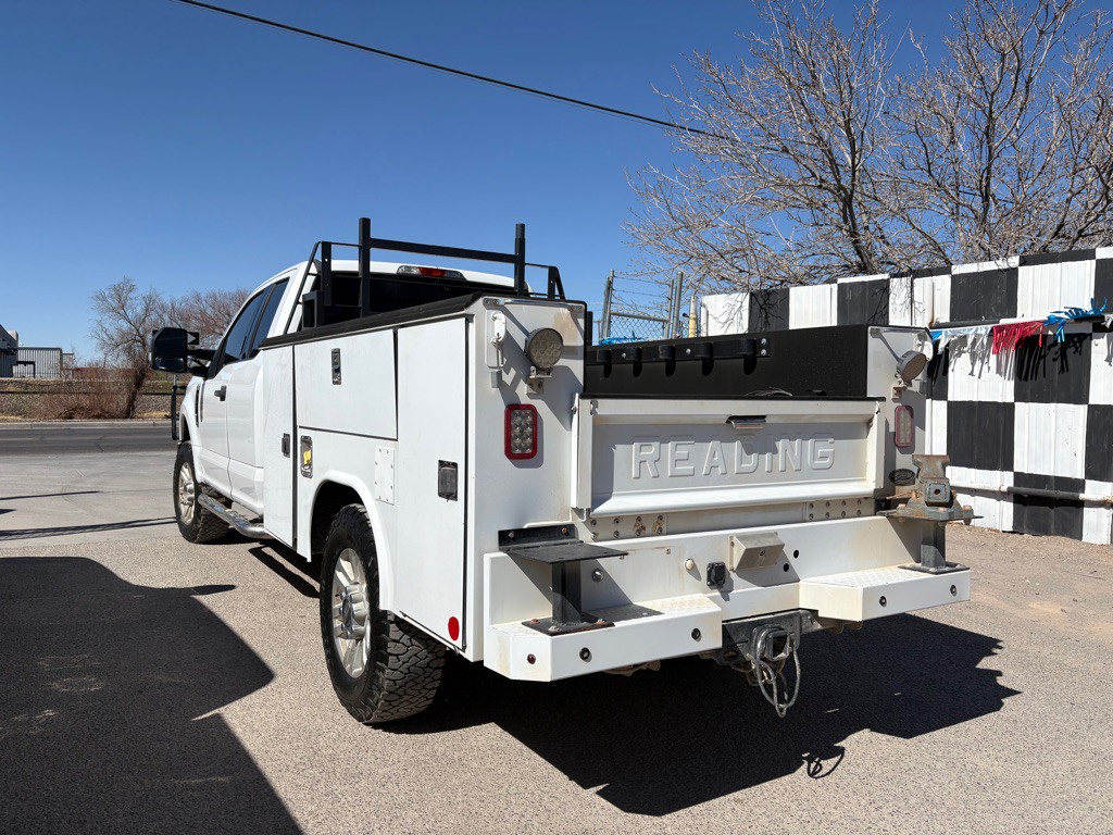 2018 Ford F-350 Image 4