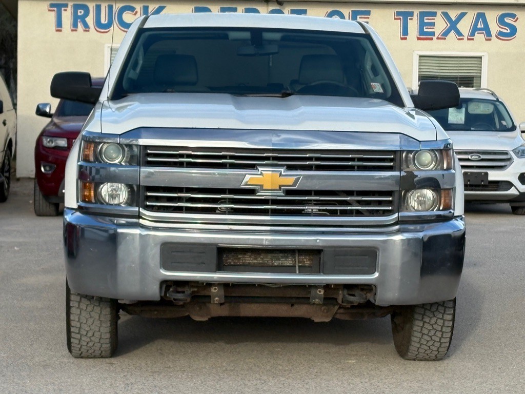 2018 Chevrolet Silverado 1500 Image 2