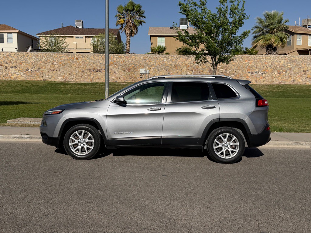 2017 Jeep Cherokee Image 3