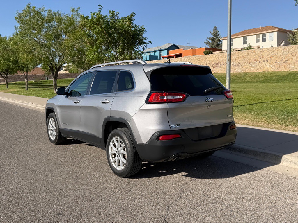 2017 Jeep Cherokee Image 6