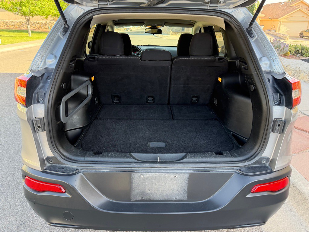 2017 Jeep Cherokee Image 19