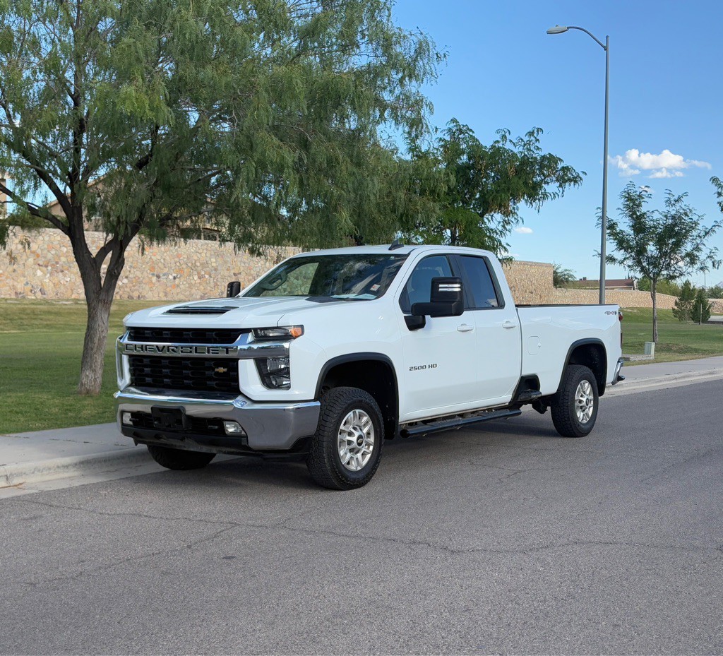 2022 Chevrolet Silverado 1500 Image 1