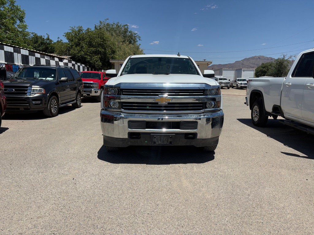 2015 Chevrolet Silverado 1500 Image 2