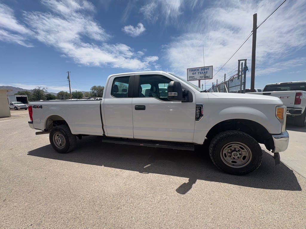 2017 Ford F-250 Image 4