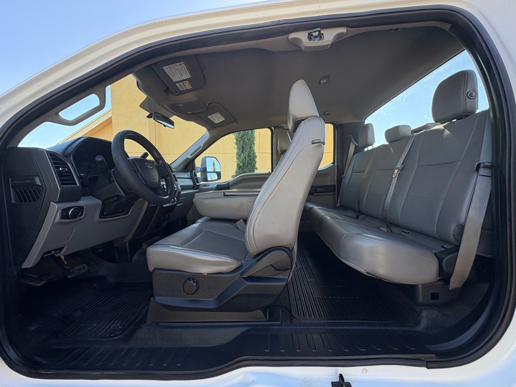 2017 Ford F-250 Image 15