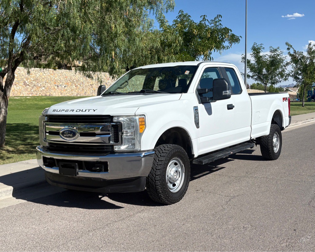 2017 Ford F-250 Image 1