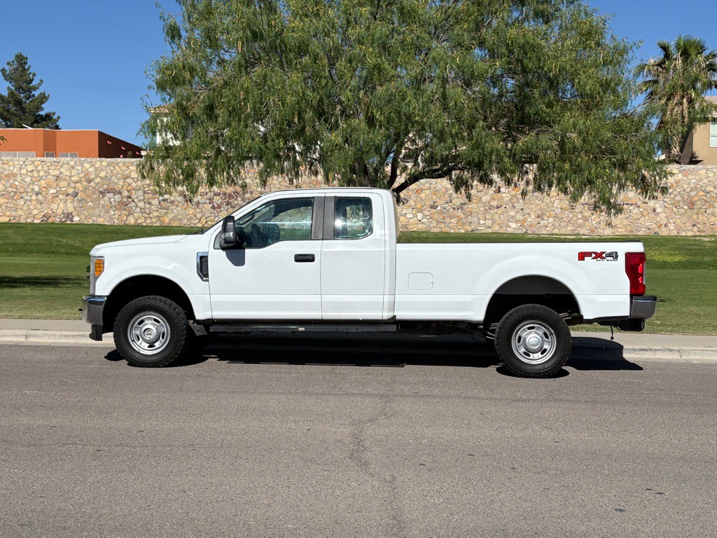 2017 Ford F-250 Image 2