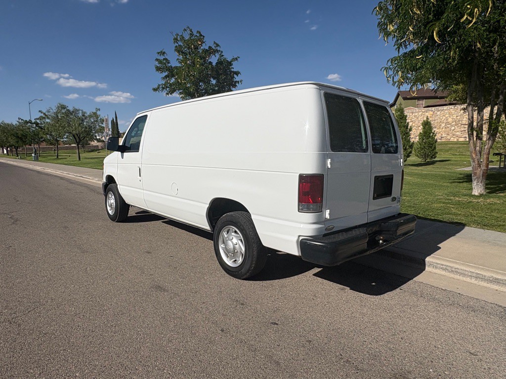 2012 Ford Econoline Image 6