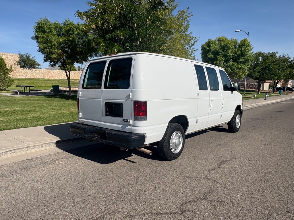 2012 Ford Econoline Image 7