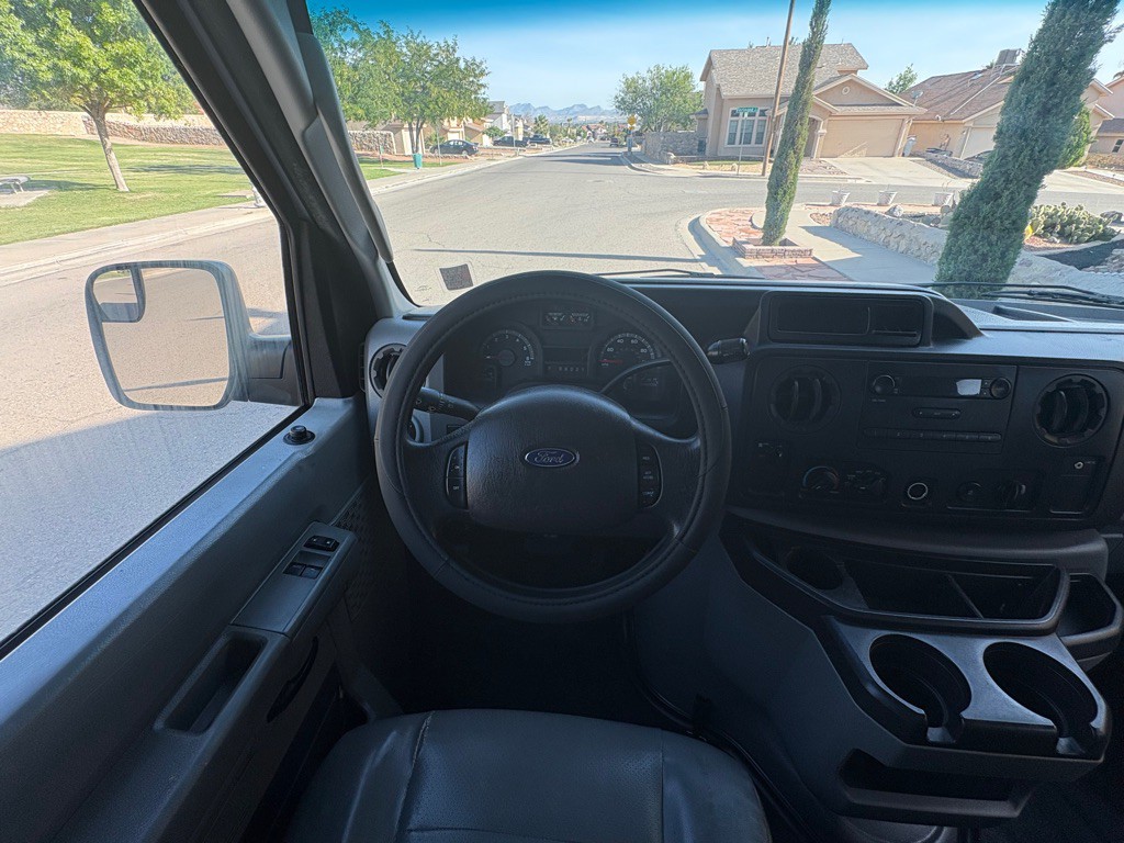 2012 Ford Econoline Image 15
