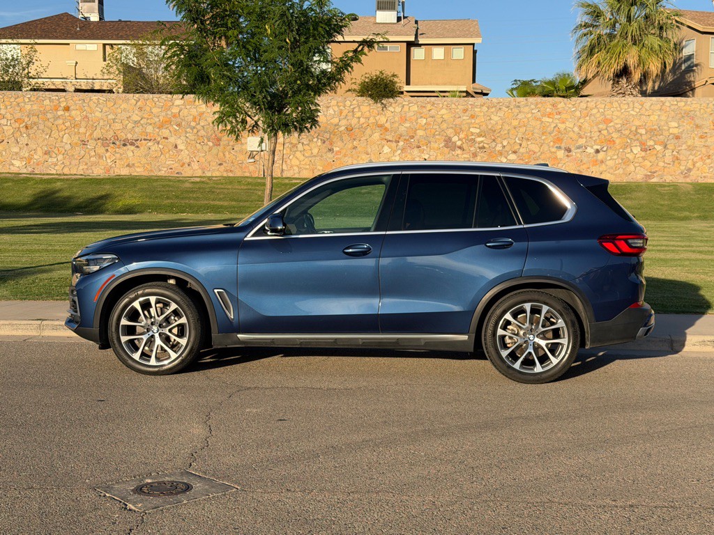 2019 BMW X5 Image 2
