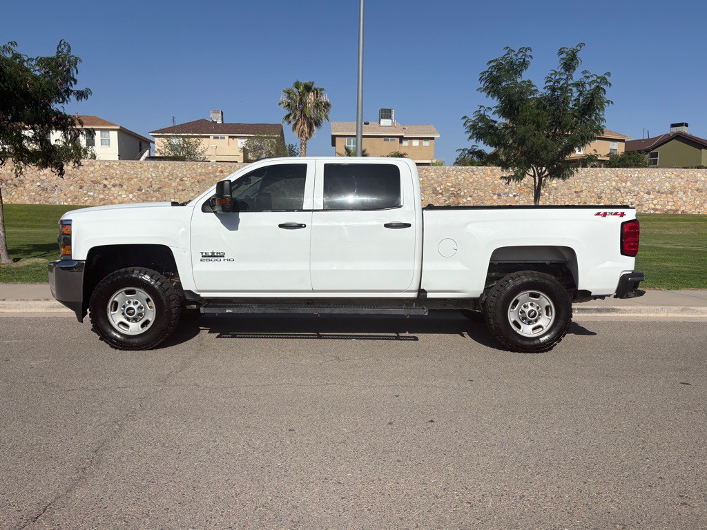 2018 Chevrolet Silverado 1500 Image 2