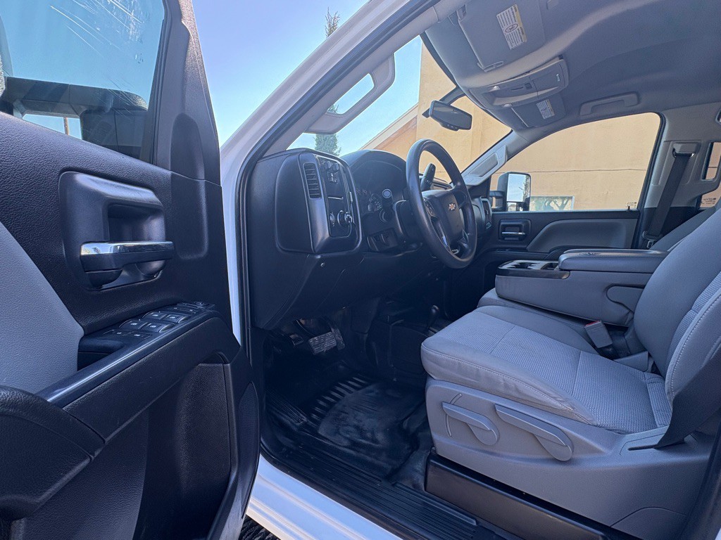 2018 Chevrolet Silverado 1500 Image 9