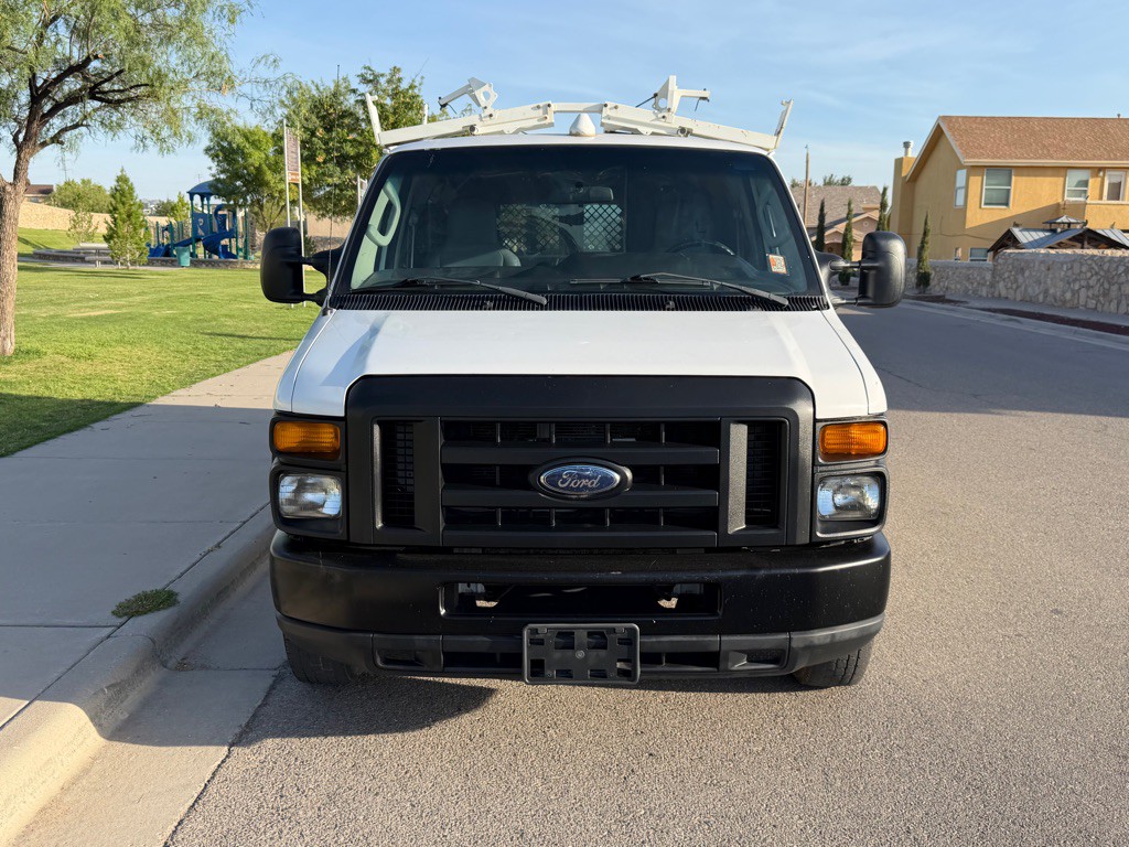 2012 Ford Econoline Image 2
