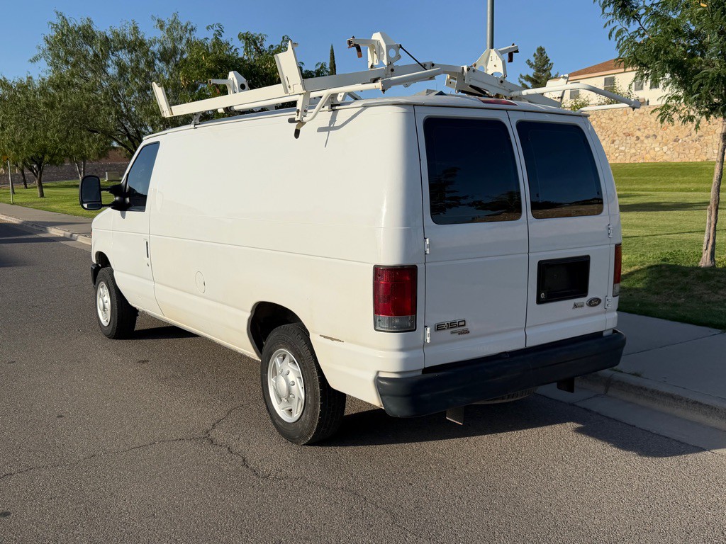 2012 Ford Econoline Image 6